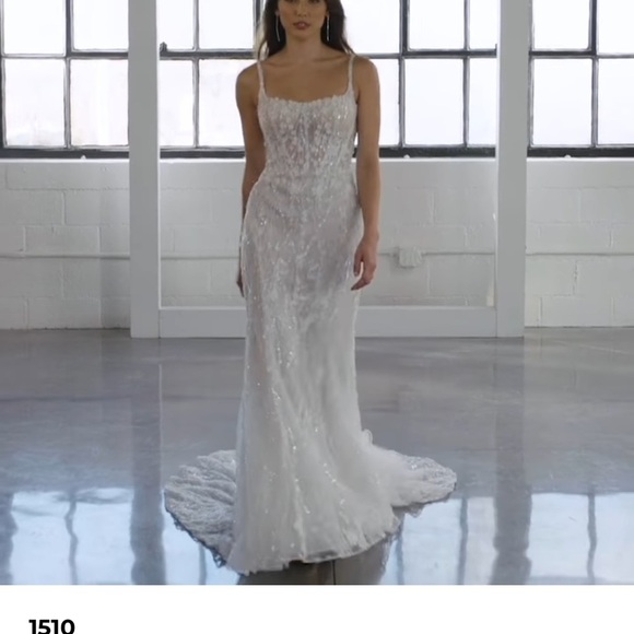 Martina Liana 510 designer Women's Wedding Dress Size 8 (USA 6) with veil - Picture 12 of 16